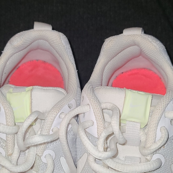 Nike Air Lace Design Sneakers - Picture 12 of 16